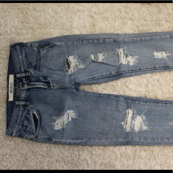Brandy Melville jeans size 24 rarely worn - Picture 2 of 8