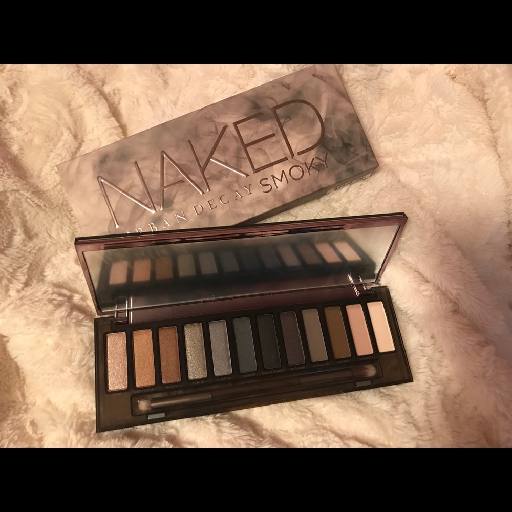 Urban decay naked smoky
