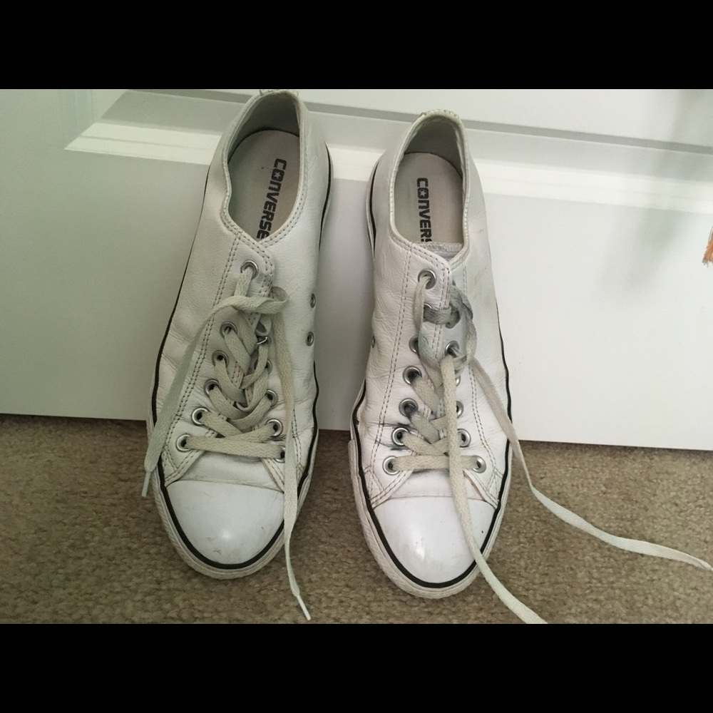 Men's size 10 CONVERSE white leather