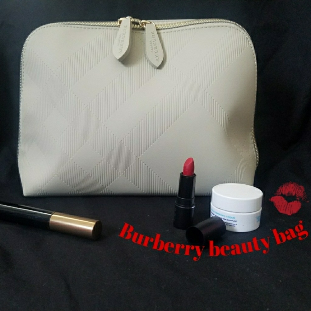 Burberry beauty bag