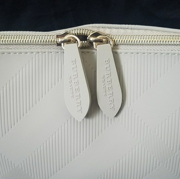 Burberry beauty bag - Picture 3 of 5