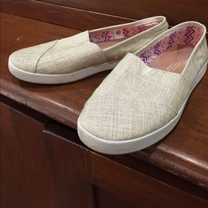 Linen loafers