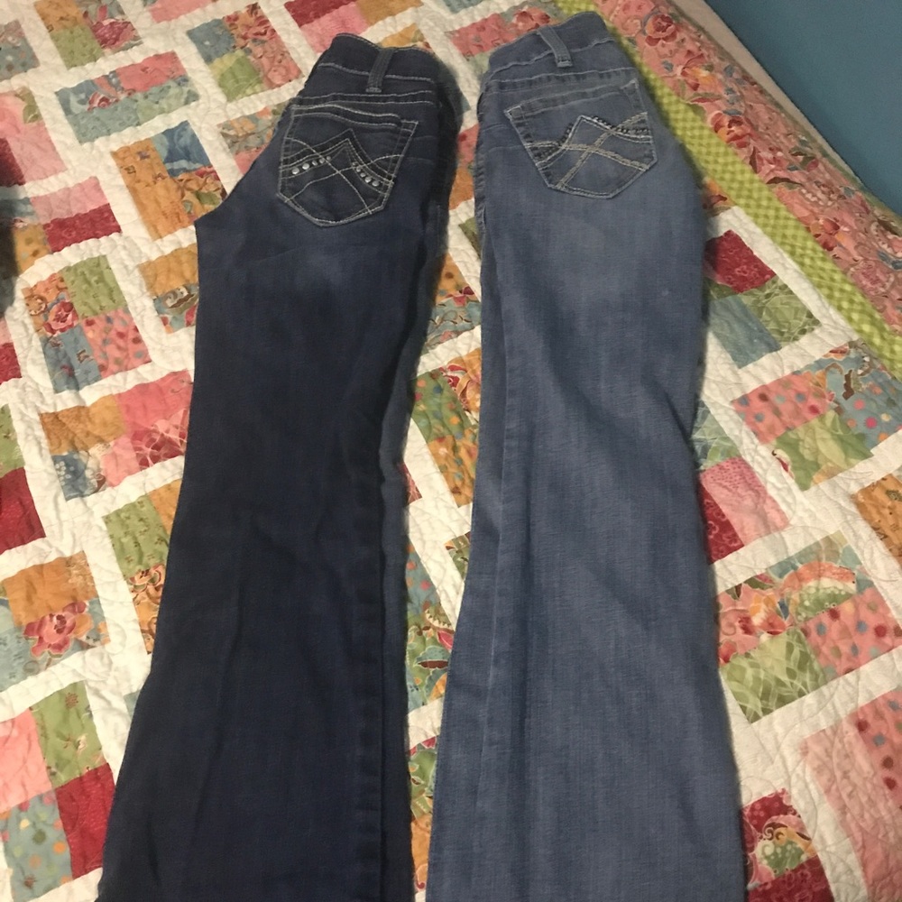 Dark wash ariat jeans. Size 26 long