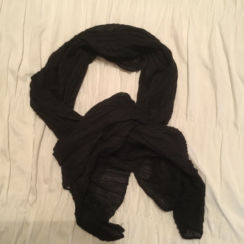 Black Textured Scarf