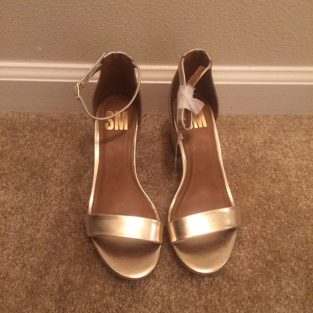 NWT Gold Heels