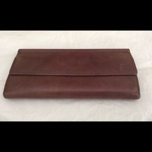 Banana Republic leather wallet, 7 1/2" x 4" Banana Republic leather wallet, 7 1/2" x 4"