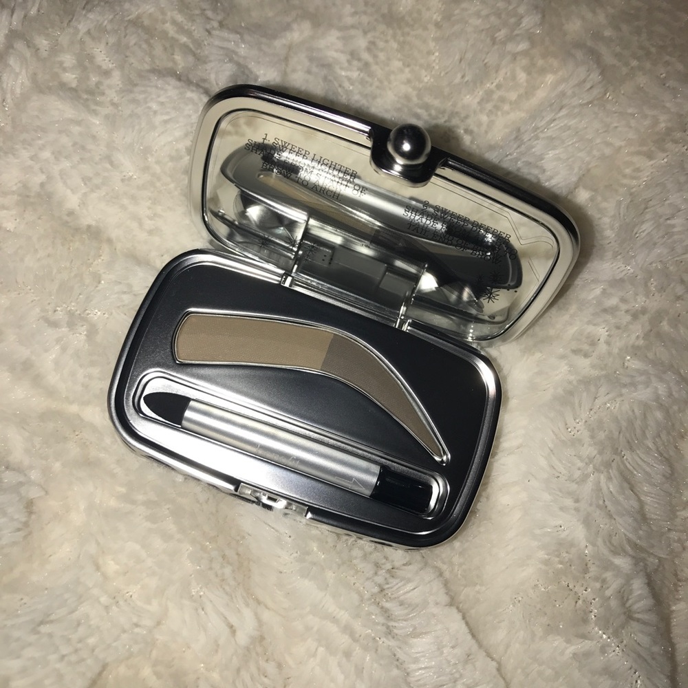 Benefit Foolproof Brow Kit Shade 1