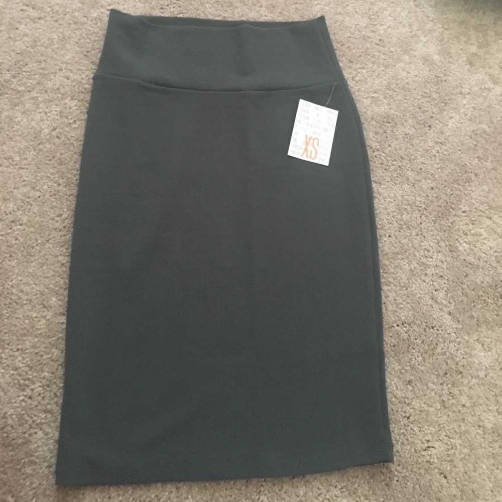 XS LulaRoe Cassie skirt
