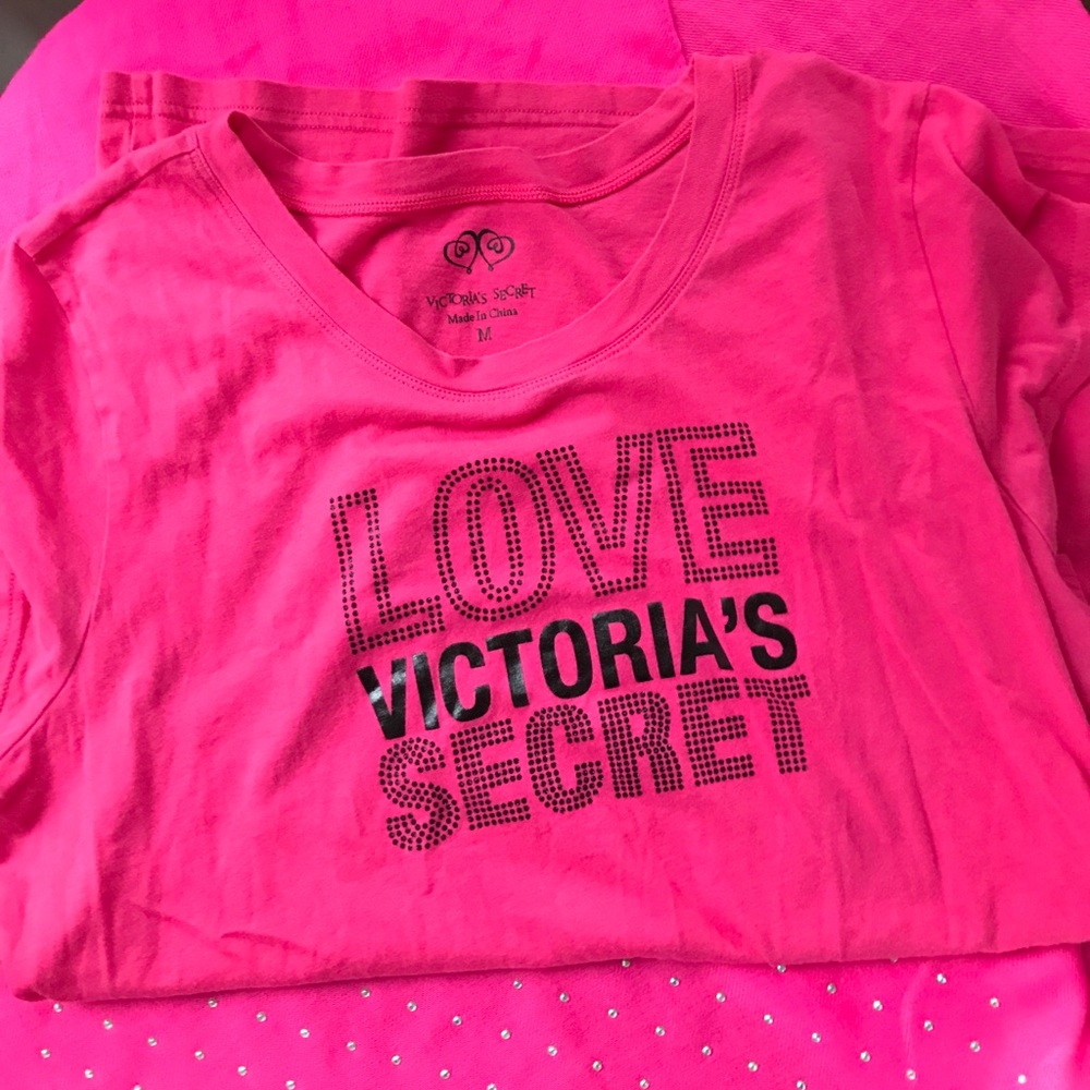 VS Tee