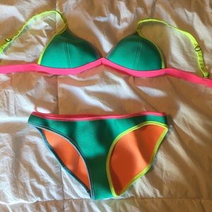 Neon Triangl Bathingsuit