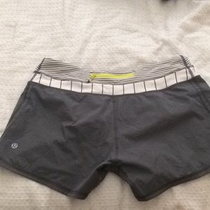 LULU LEMON running shorts size 6!