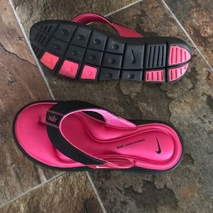 Nike flip flops