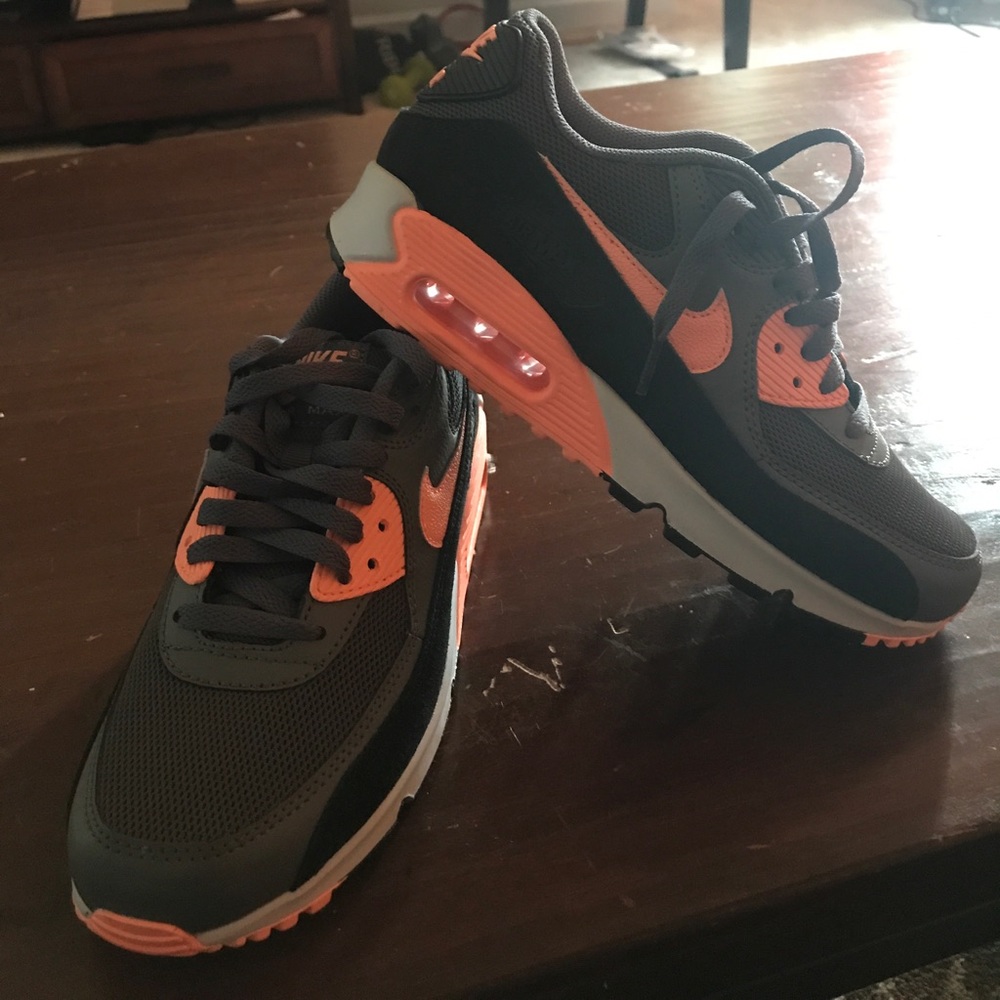 Women's Nike Air Max 90