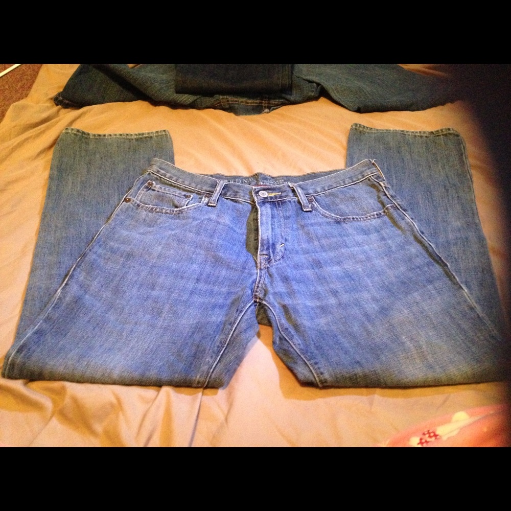 ⬇️Old Navy low rise jeans