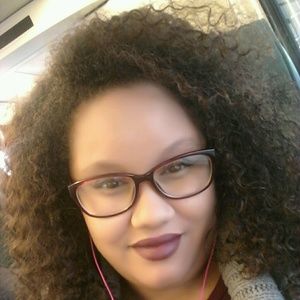 Meet your Posher, Anabel