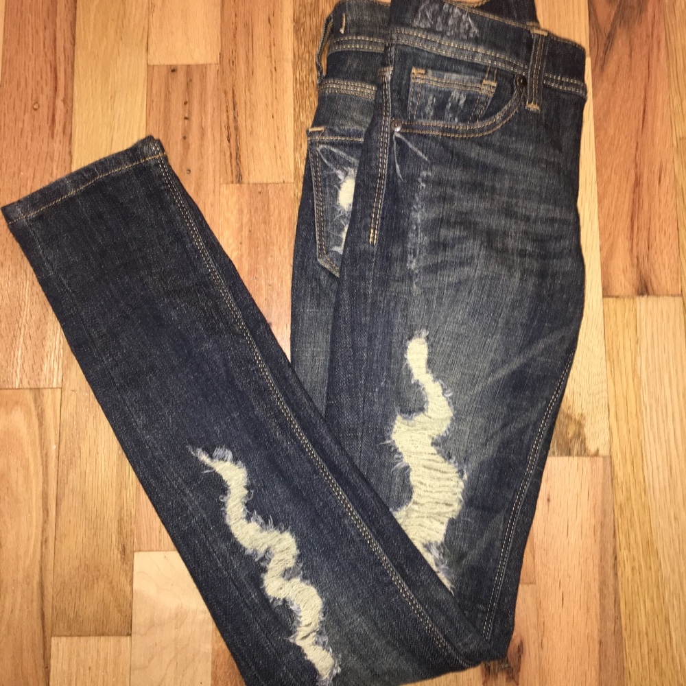Distressed Skinny Jeans!!!!