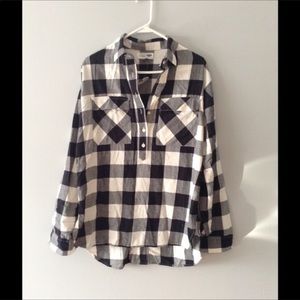 Old Navy Tops - Plaid Chest Pocket Top Old Navy Tops - Plaid Chest Pocket Top