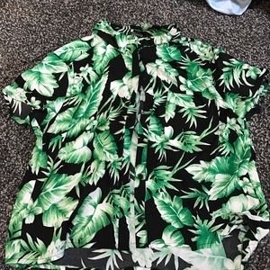 Hawaiian print crop button down