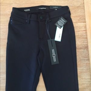 Liverpool Madonna Legging NWT