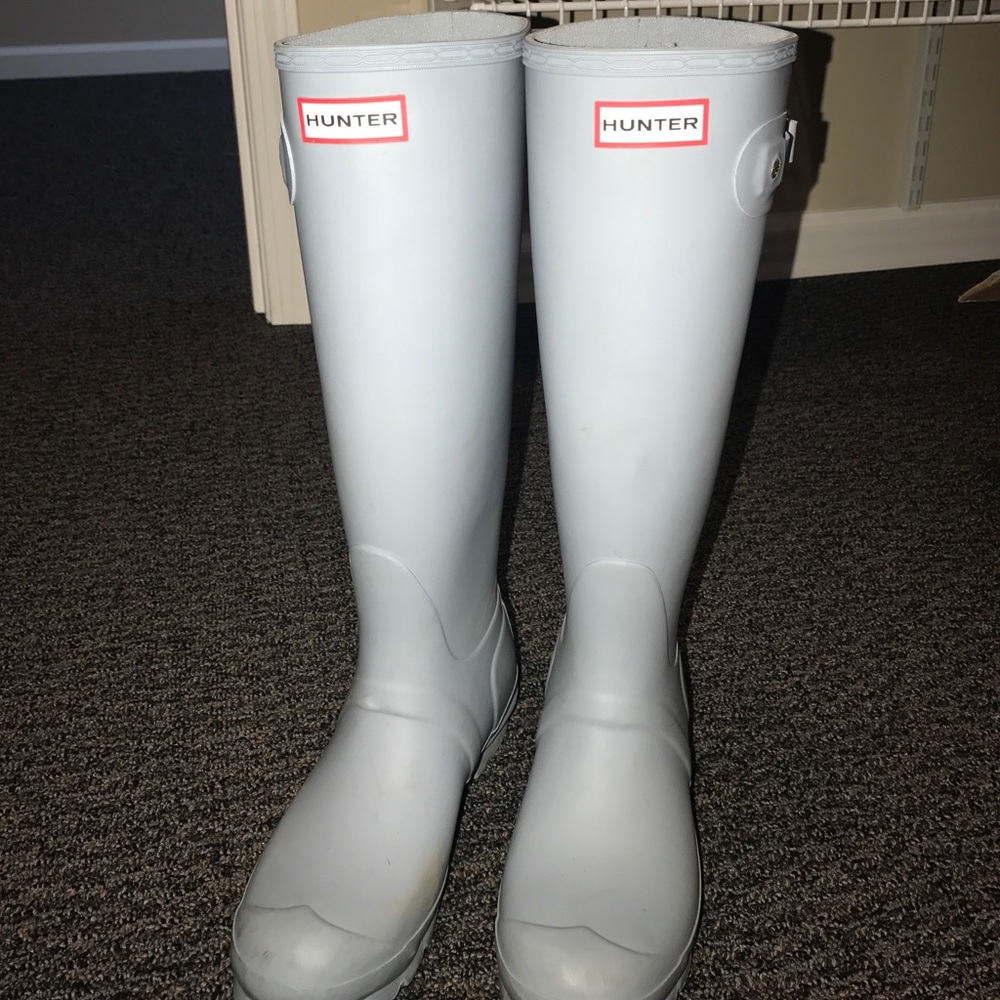 24 HOUR SALE!!Light blue matte hunter rainboots!