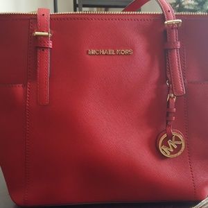 Michael kors purse