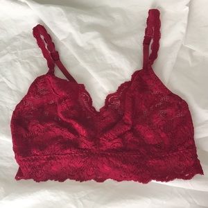 Lace bralette in red. XS