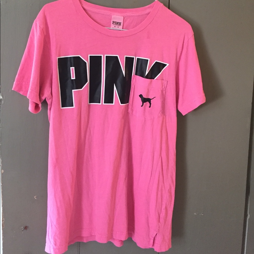 Pink t-shirt barely worn size can