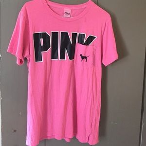 Pink t-shirt barely worn size can