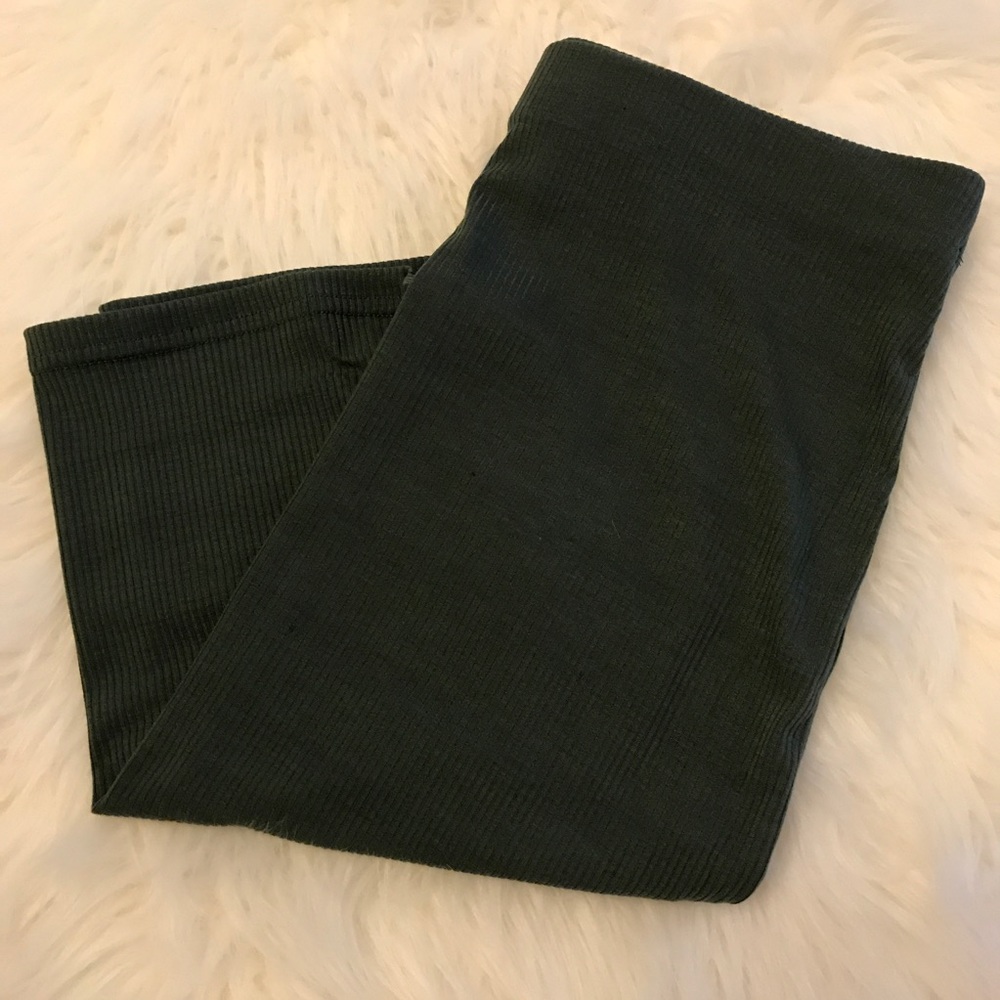 •LAST 2• Olive Ribbed Midi Skirt - Picture 2 of 4