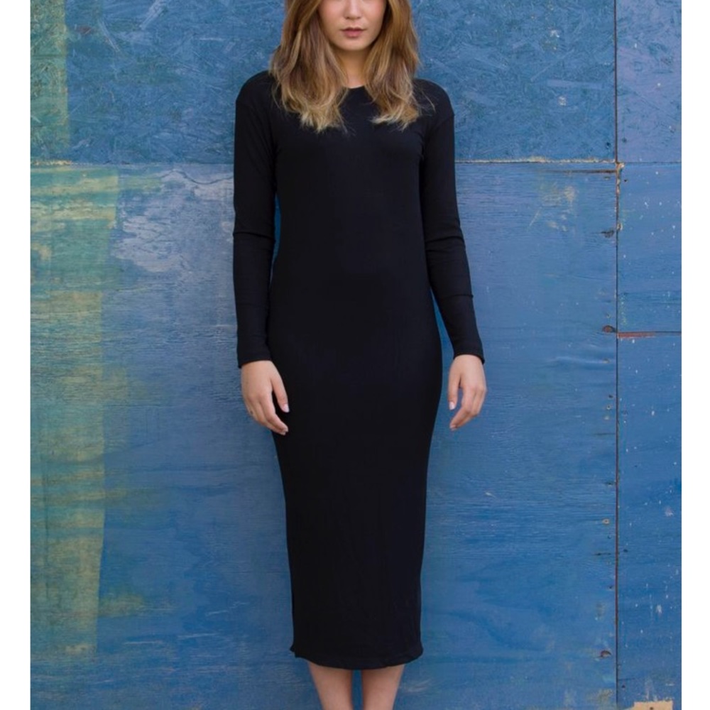 Mimu Maxi | Hug Dress | Black