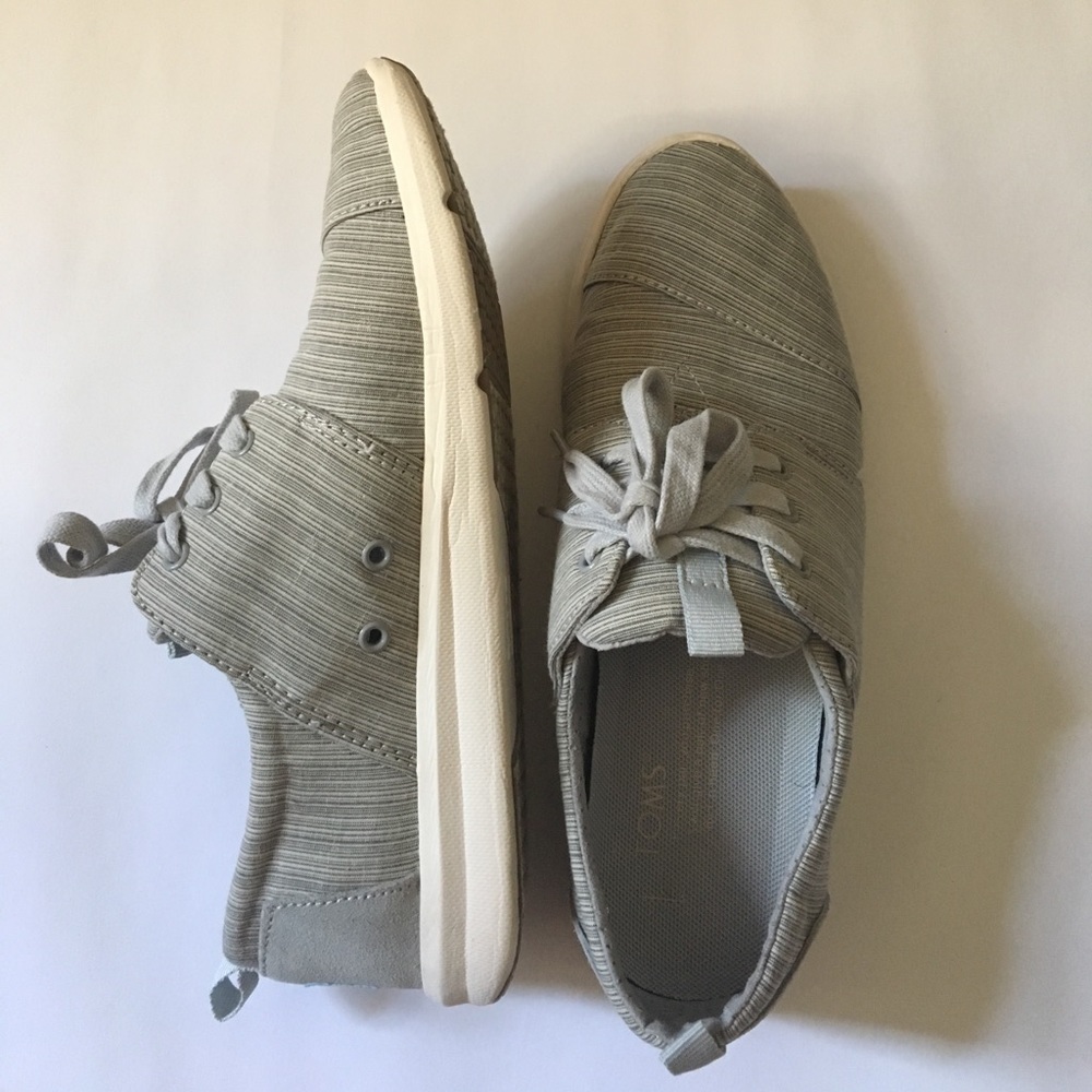 TOMS Sneakers