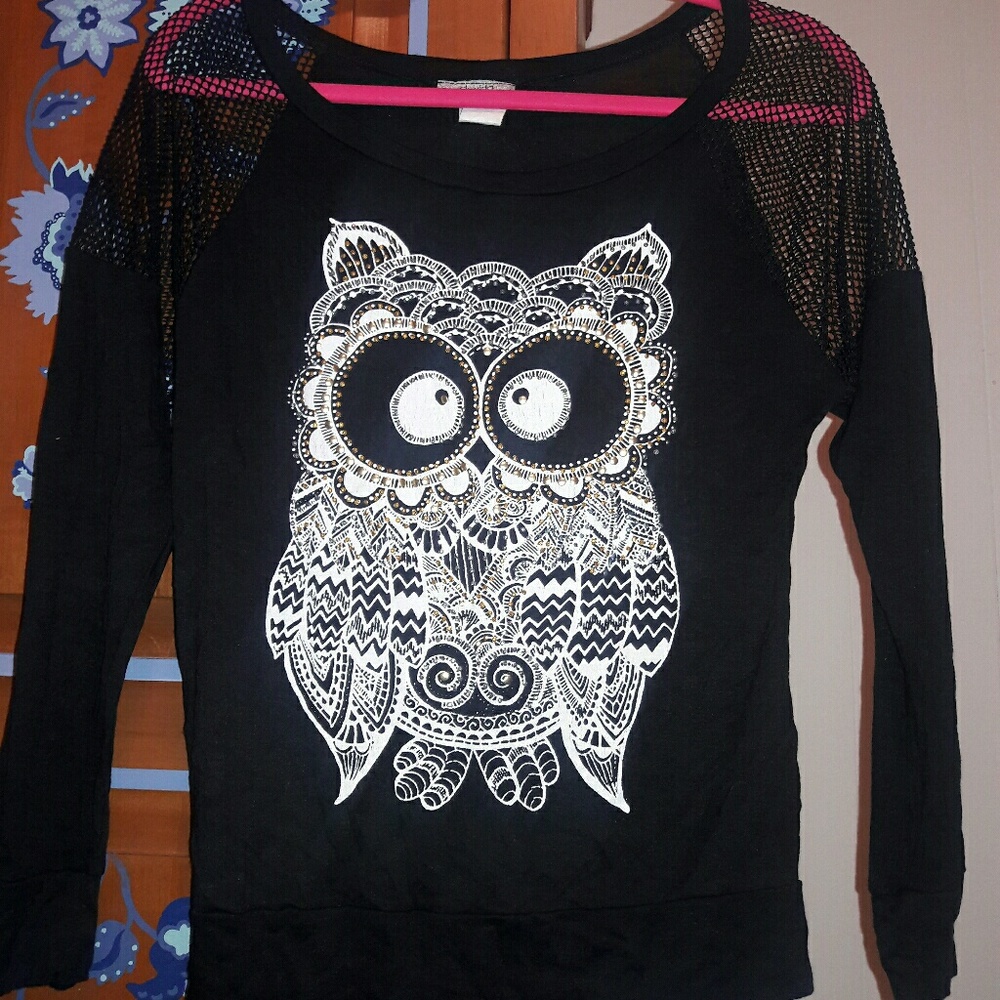 Studded owl sweater size M/L
