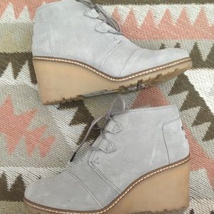 Tom's suede desert wedge booties with faux crepe