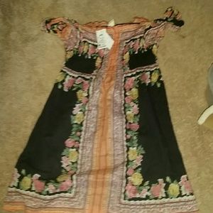 Off sleeve brand new dress