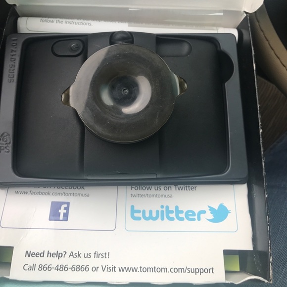 Tomtom Navigation System (1535M) - Picture 3 of 4