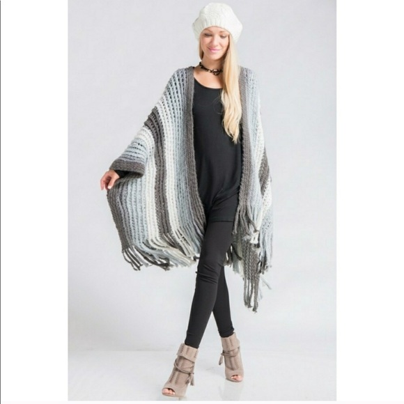 ❄️Winter Gray Shawl ❄️ 1 Left - Picture 3 of 7