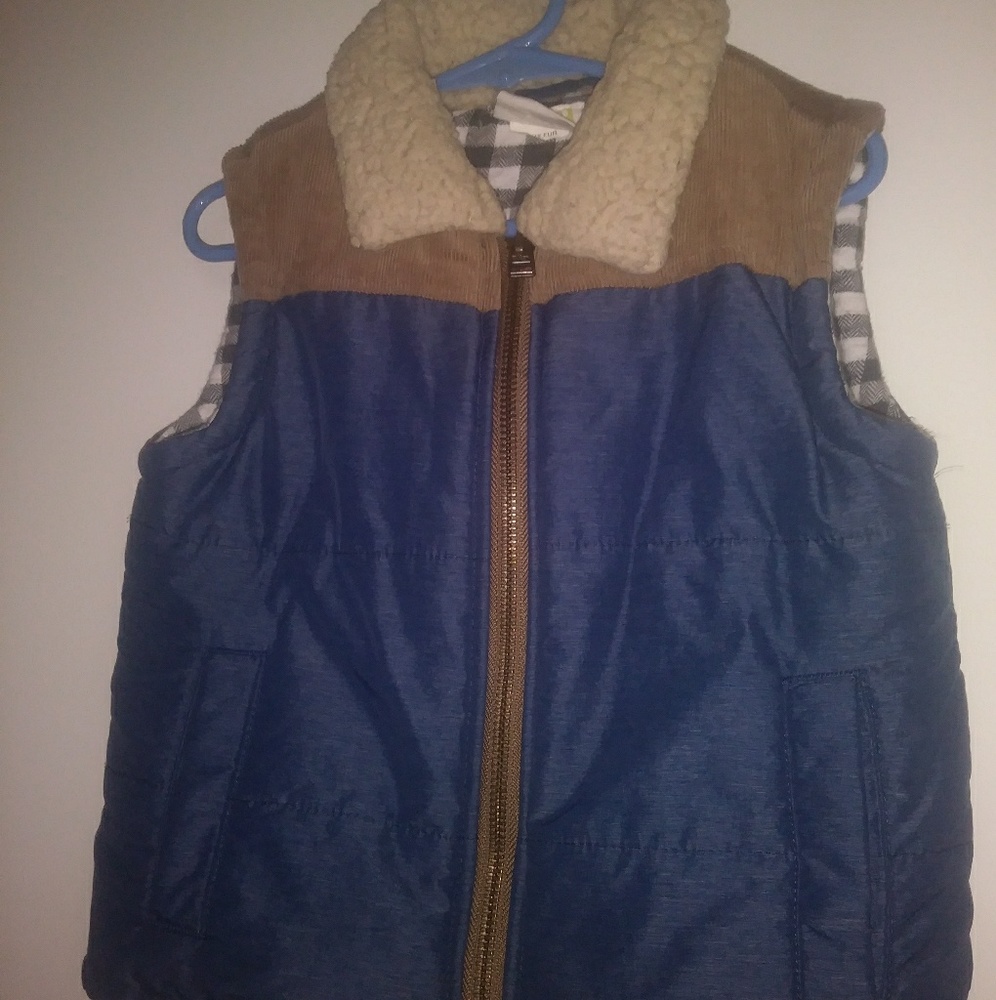 Vest size 2T