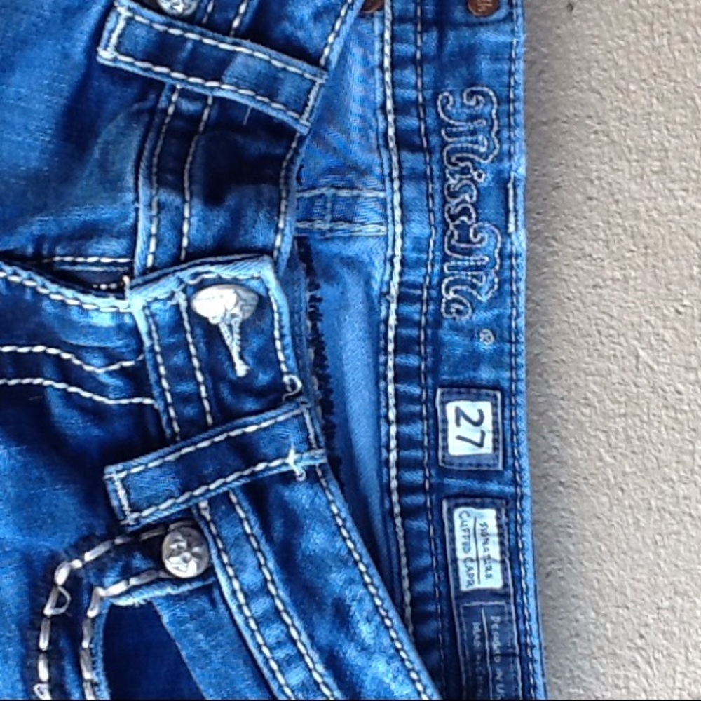 Miss me  jeans. Sz 27 cropped. Hole in crotch