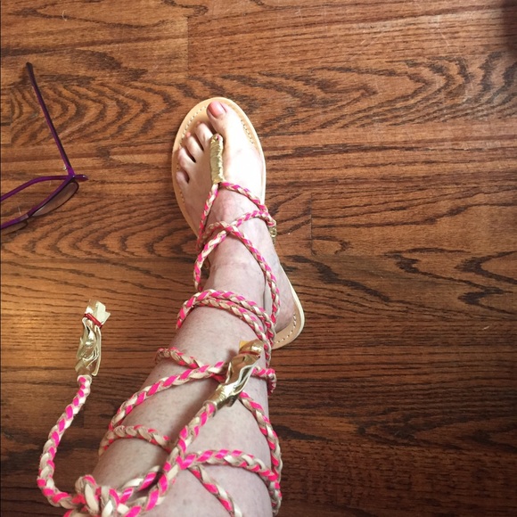 L*space leather Sandles with gold accents - Picture 2 of 5