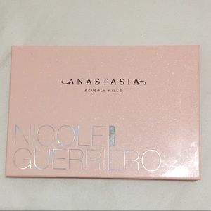 ABH Nicole Guerriero Glow Kit