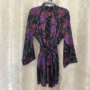 Victoria's Secret long sleeved robe
