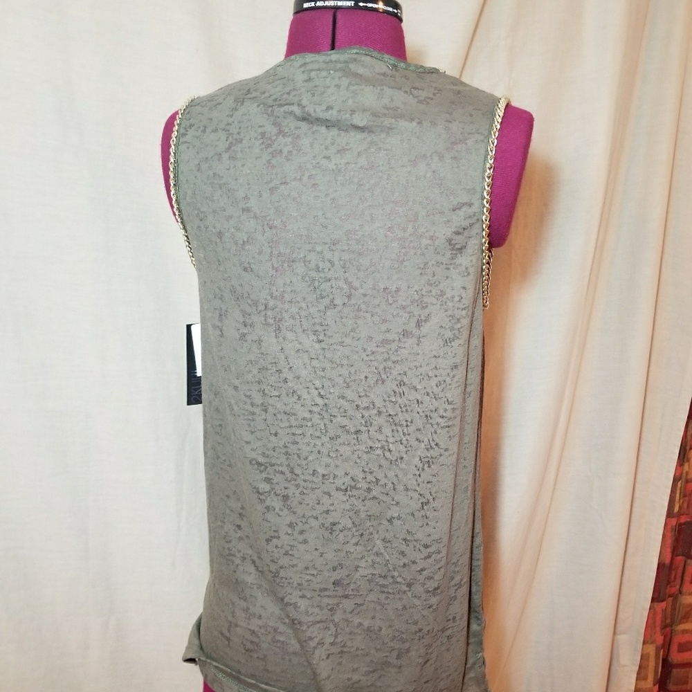 Tank top - Picture 2 of 2