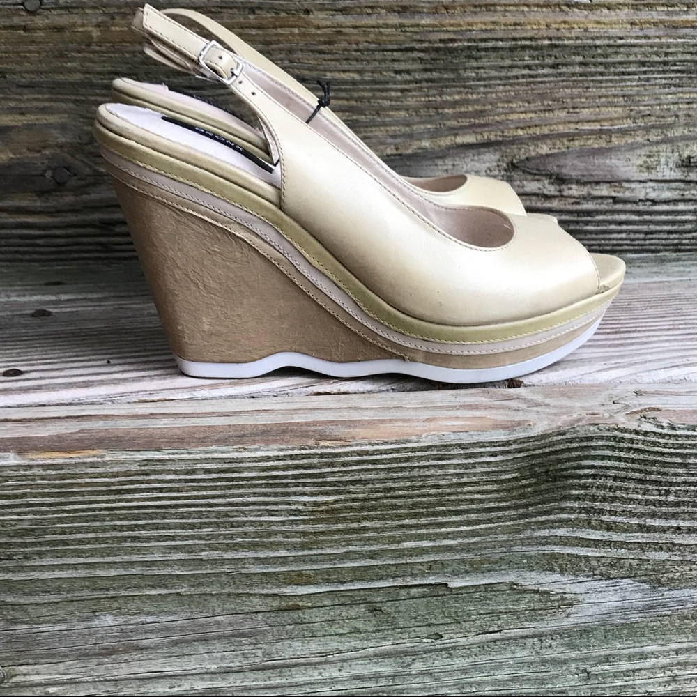 NWT Women's "Guess Who" Bronx Shoes Sz 10