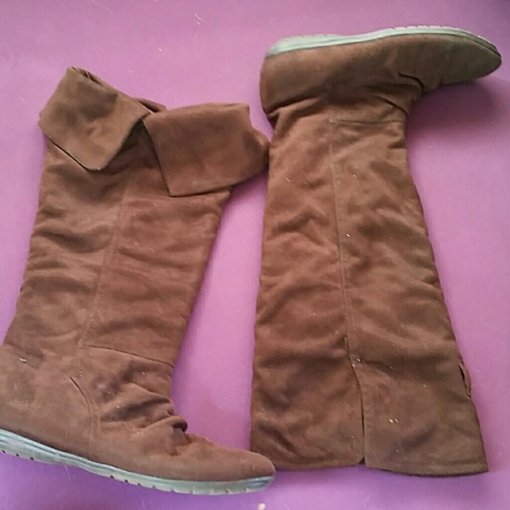 Knee high, soft fake suede brown boots