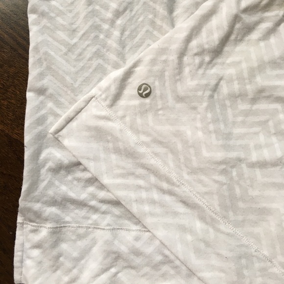 Lululemon white tshirt - Picture 2 of 2