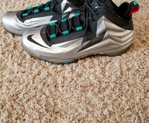 Tennis shoe