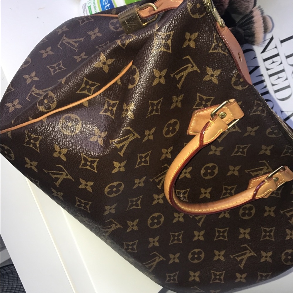 Louis Vuitton speedy 35