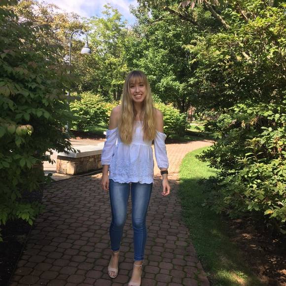 Meet your Posher, Haley - Picture 1 of 1