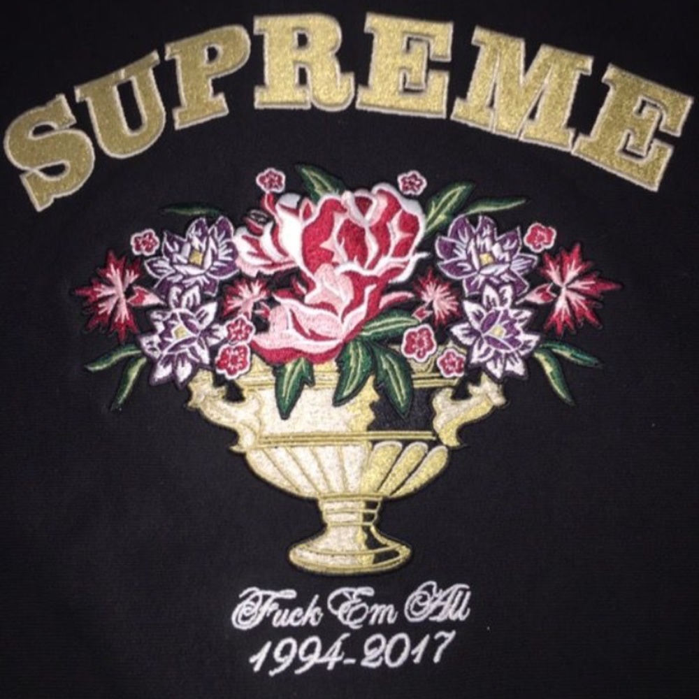 Supreme centerpiece hoodie