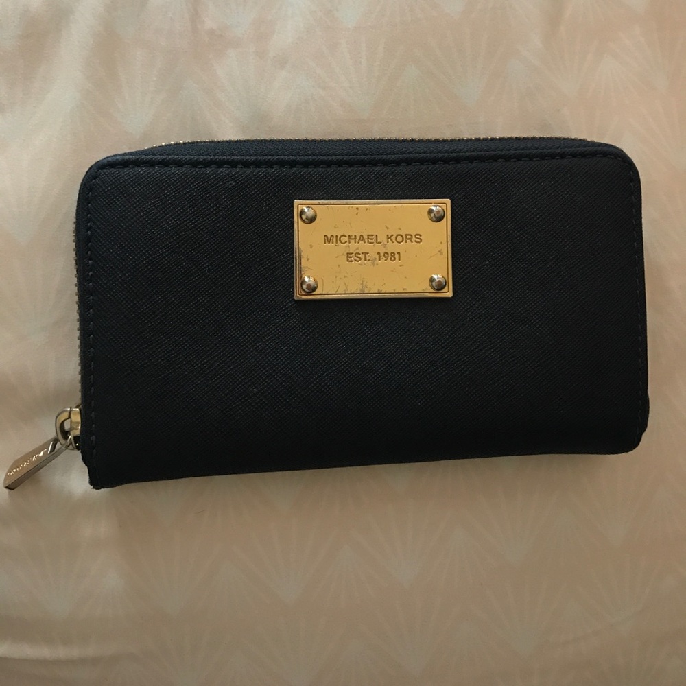 Michael Kors wristlet